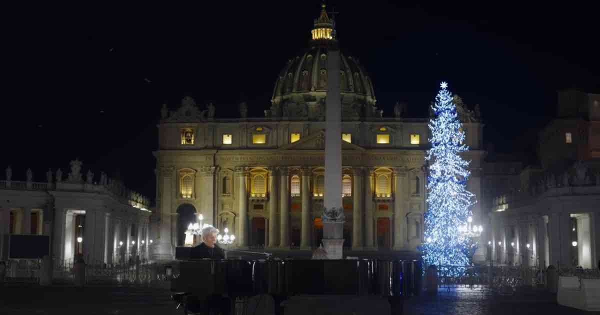 Natale in piazza San Pietro con Claudio Baglioni e Andrea Bocelli