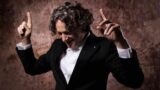 Goran Bregovic ospite di Olly nella serata cover di Sanremo 2025