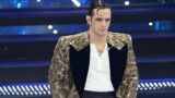 Sanremo 2025, Achille Lauro e l’eleganza di “Incoscienti giovani”