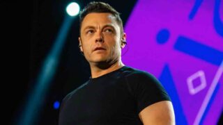 Buon compleanno Tiziano Ferro, 45 canzoni per rendergli omaggio