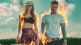 “Scelte stupide”, l’estate alternativa di Fedez e Clara – RECENSIONE