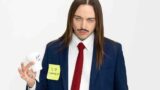 Tommy Cash, dopo l’Eurovision 2025, annuncia il live a Milano