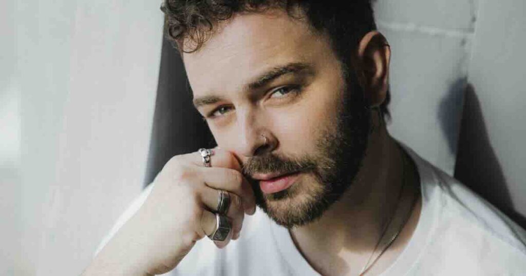 Lorenzo Fragola: “Ho vissuto, imparato e trovato un equilibrio” – INTERVISTA