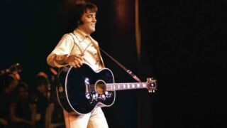 Elvis Presley, fuori la raccolta “Sunset Boulevard”
