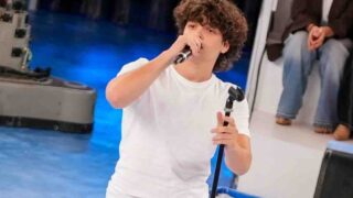 Amici 25, chi è il cantante Gard? Un banco per lui