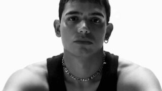 EroCaddeo, “Odio il caffè” è il titolo del nuovo singolo