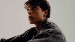 Tomasi carico di sentimento nella ballad “Tatuaggi” – RECENSIONE