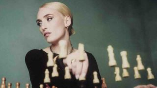 Mara Sattei annuncia l’uscita del nuovo album “Che me ne faccio del tempo”