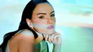 Arisa, “Foto mosse” è il titolo del nuovo album in arrivo in primavera