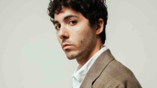 Fulminacci, dopo Sanremo arriva il suo quarto album “Calcinacci”