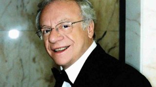 Buon compleanno Johnny Dorelli, il crooner della musica italiana