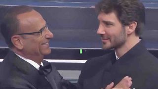 Sanremo 2027, passaggio di consegne: Carlo Conti ufficializza l’era di Stefano Di Martino