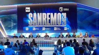 Sanremo 2026, cronaca della seconda conferenza stampa (martedì 24 febbraio)