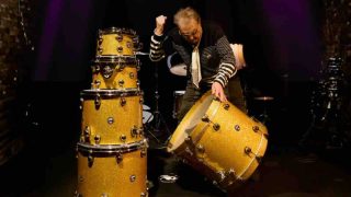 Sanremo 2026, Tullio De Piscopo ripropone “Andamento lento” con LDA e Aka 7even