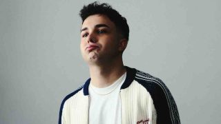 Juli, in arrivo il primo disco del producer intitolato “Solito cinema”