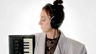 Cassandra Raffaele torna con il singolo “Welcome to Sicily”