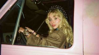 Sabrina Carpenter, online il videoclip di “House Tour”