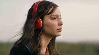 Sarah Toscano: in arrivo “Atlantide”, brano tratto dal film Netflix “Non abbiam bisogno di parole”