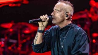 Eros Ramazzotti a San Siro, quei momenti che restano impressi nella mente e nel cuore della gente – RECENSIONE CONCERTO