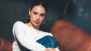 Carmen Ferreri, il ritorno con il nuovo singolo “Donne de fuera”