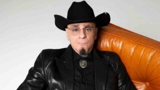 J-Ax annuncia l’uscita del nuovo album “Vita morte miracoli”