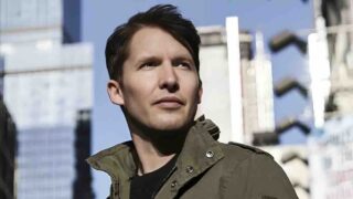 James Blunt, fuori il nuovo singolo “Tastes Like Summer”
