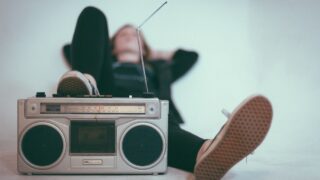 Perché alcune canzoni italiane trovano il loro pubblico anni dopo l’uscita