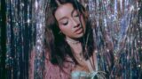 Angie ritorna con un nuovo singolo “Notte malinconia”