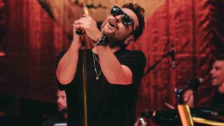 Cesare Cremonini: “Sto imparando a decostruire me stesso. Amateur? Più una porta che uno specchio”